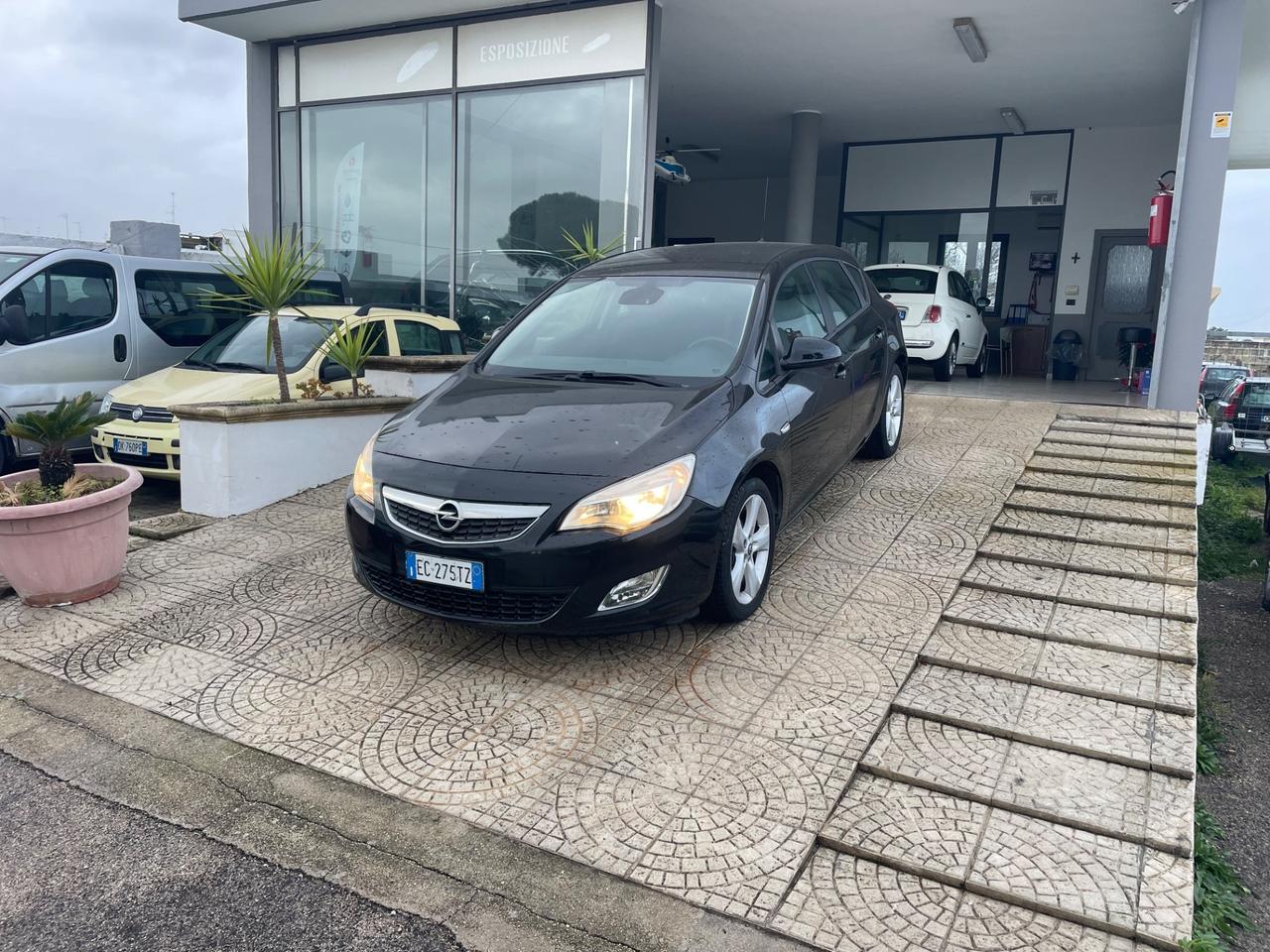 Opel Astra 1.4 5 porte Enjoy