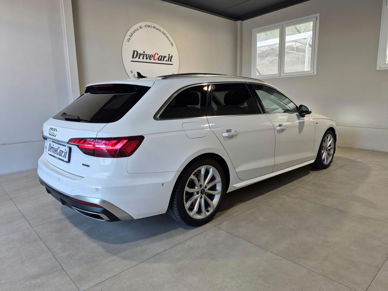 Audi A4 AVANT 40 2.0 TFSI MHEV QUATTRO 204CV S TRONIC TETTO LED NAVI CARPLAY