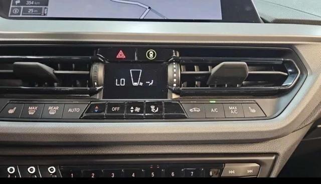 Bmw 116 116d 5p. Business Advantage