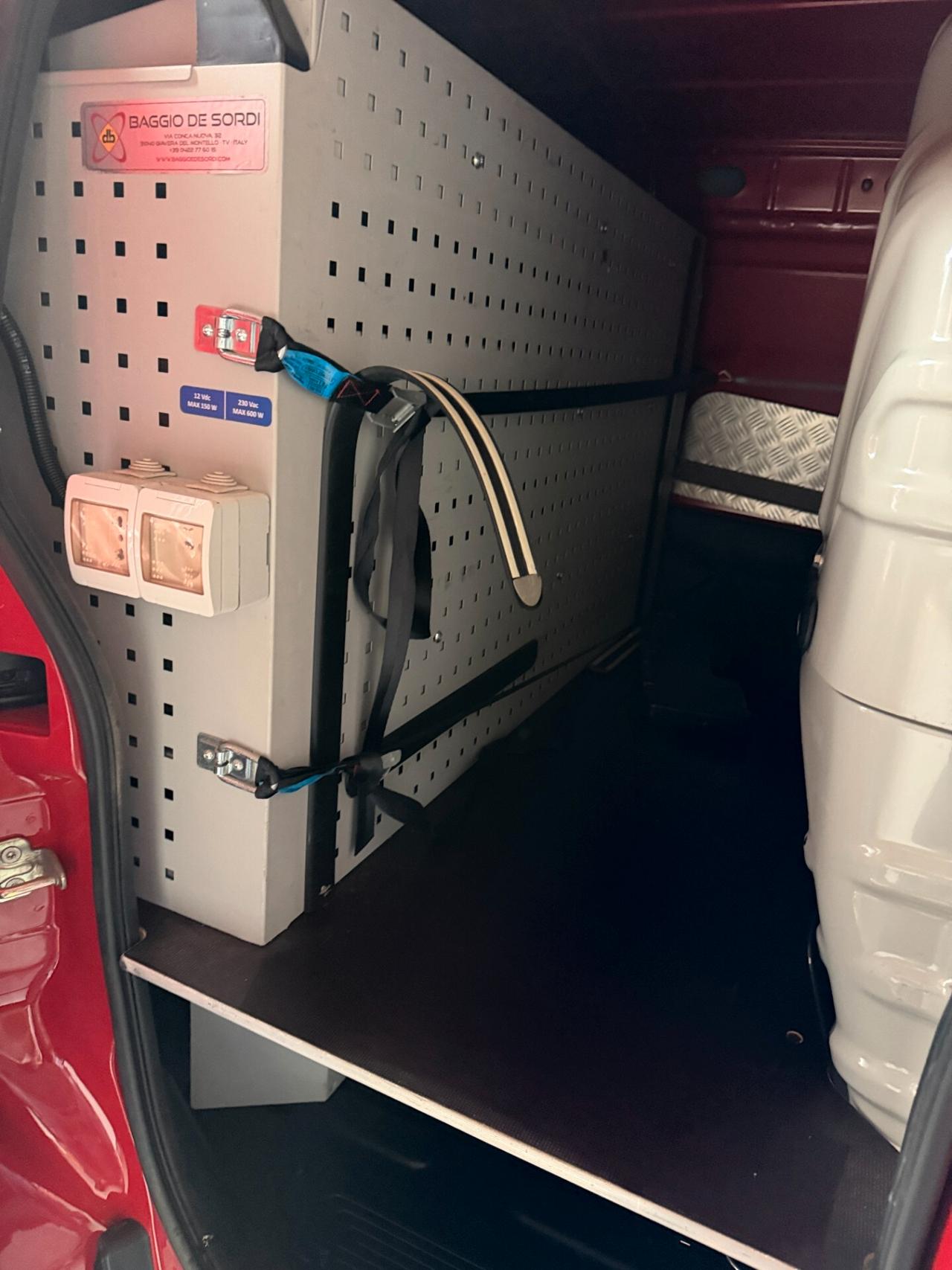 Fiat Fiorino 1.3 MJT 95CV. Adventure Euro6.