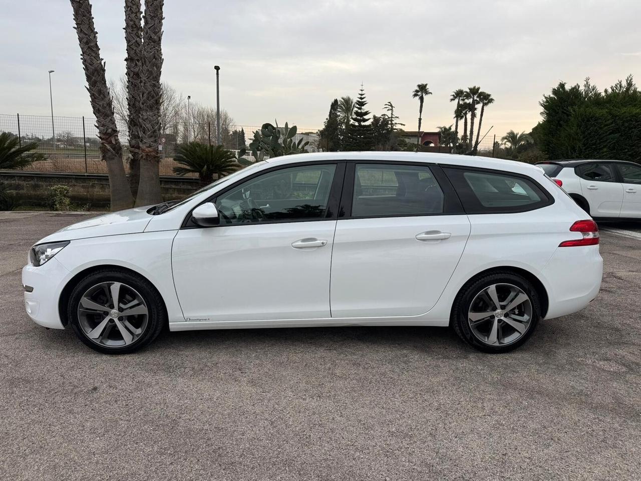 Peugeot 308 1.6HDI 120CV