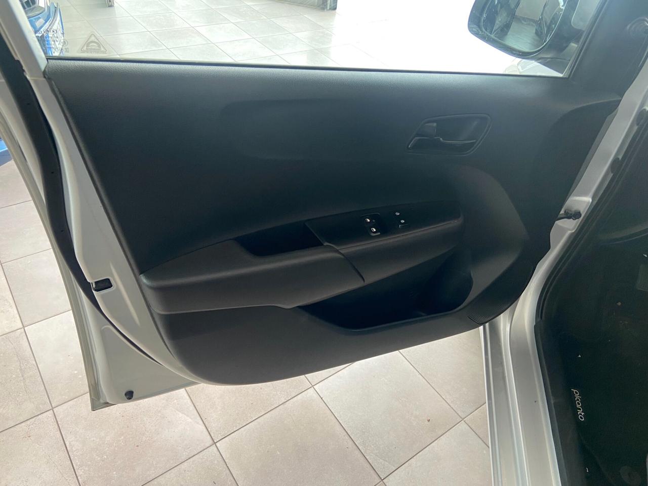 Kia Picanto 1.0 12V 5 porte Active