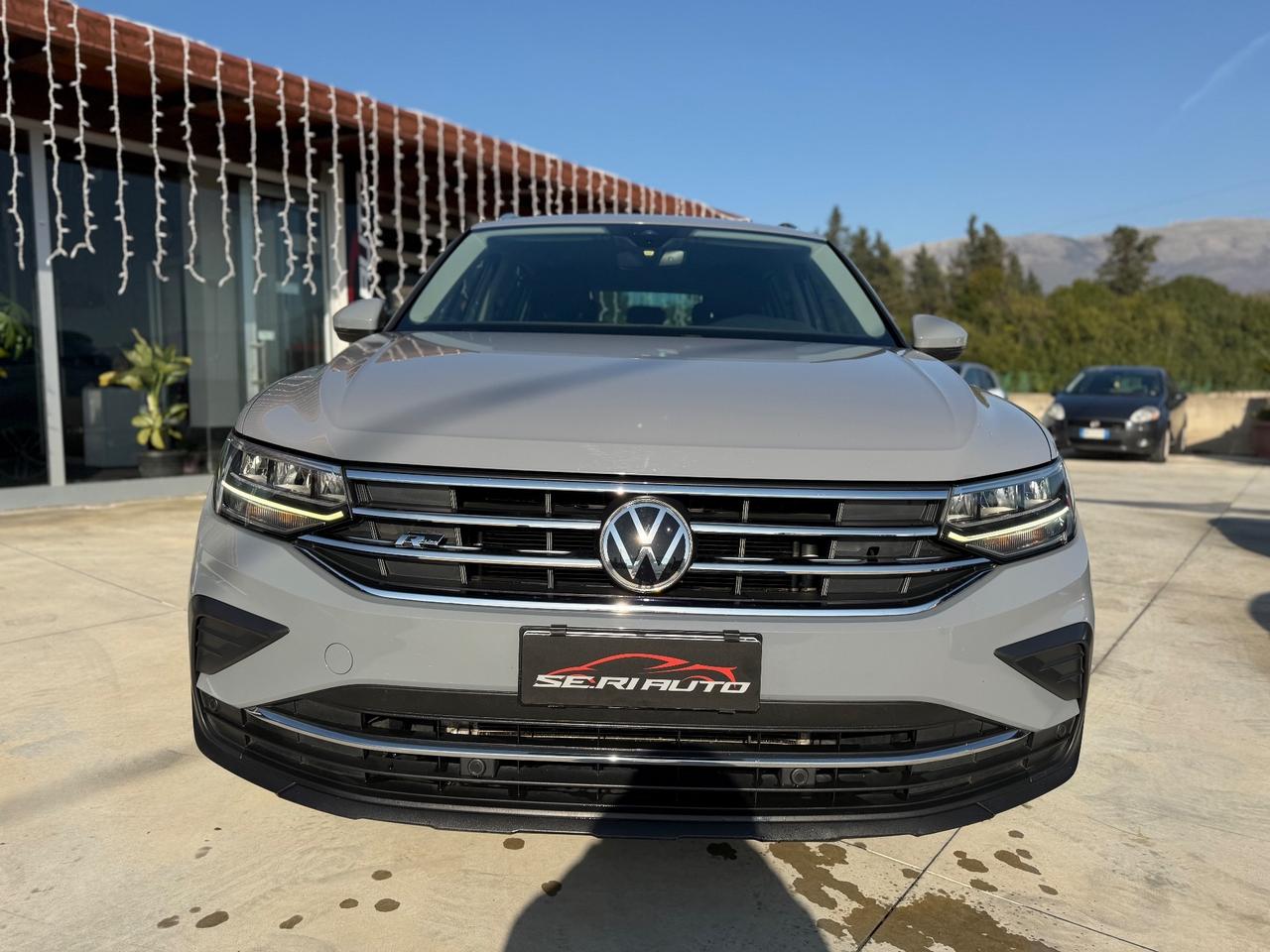 Volkswagen Tiguan 2.0 TDI 150 CV SCR DSG R-Line