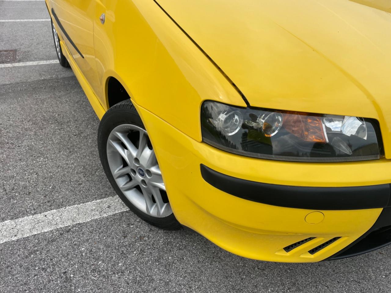 Fiat Punto 1.2i 16V cat 3 porte Sporting NEOPATENTATI