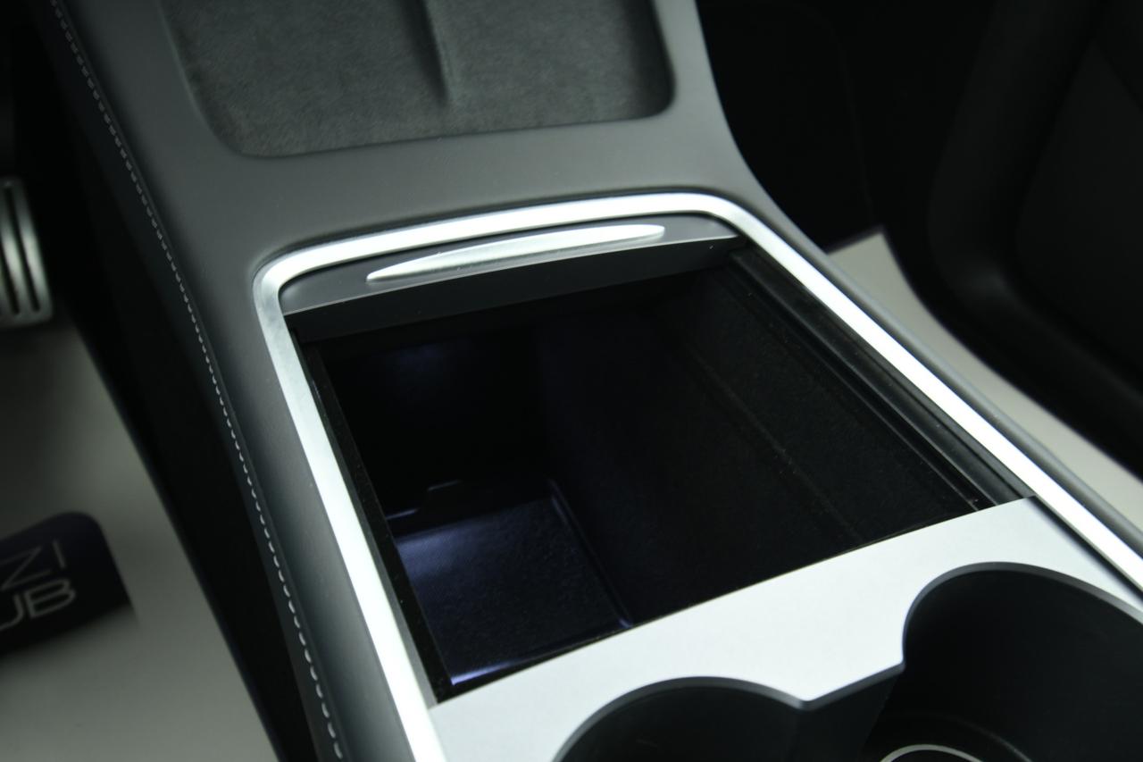 TESLA Model Y Performance Dual Motor awd +AUTOPILOT