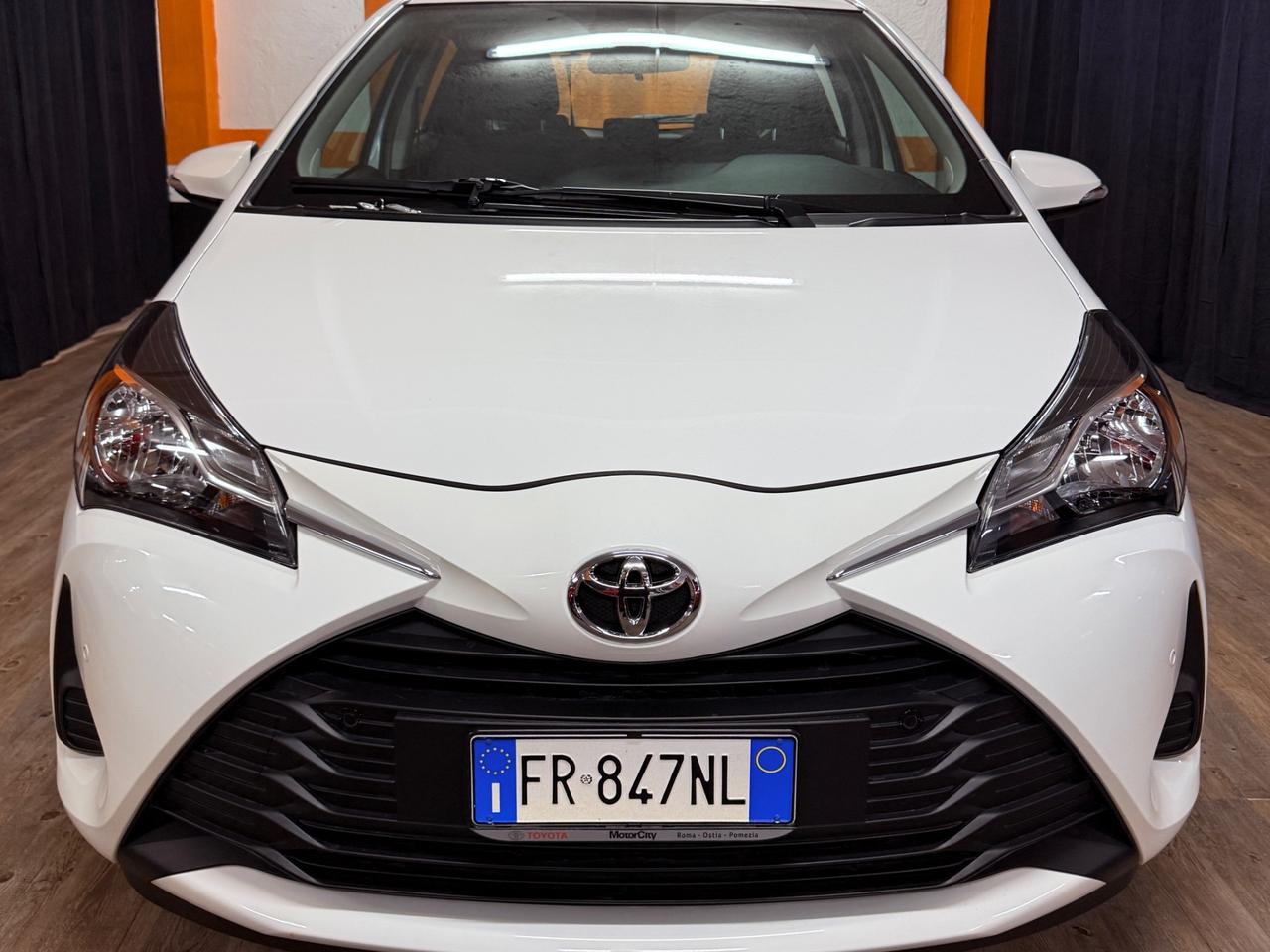 MERAVIGLIOSA TOYOTA YARIS, IN CONDIZIONI DA VETRINA CON SOLI 2930 KM