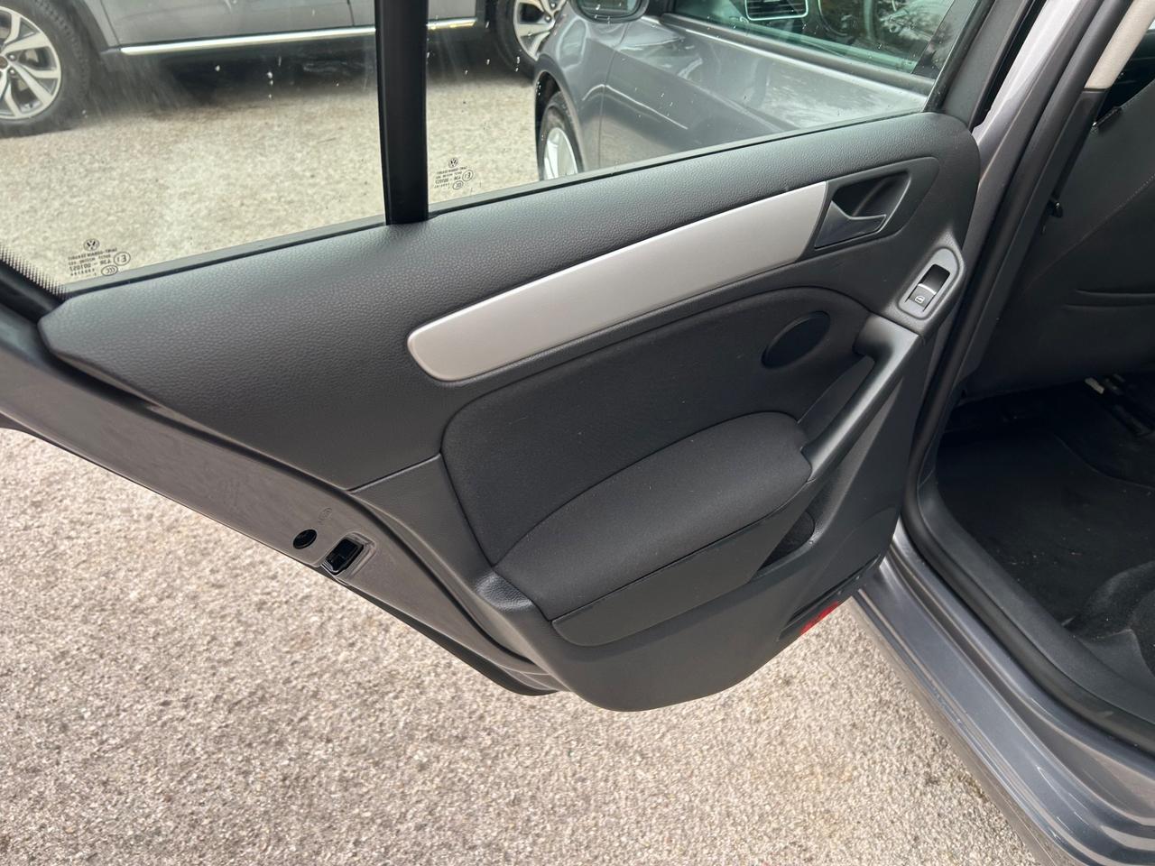 Volkswagen Golf 1.6 TDI DPF 5p. Highline