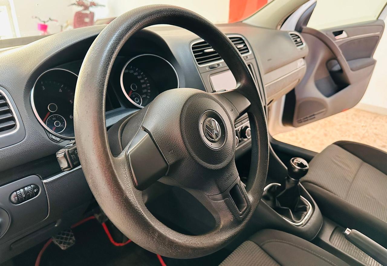 Volkswagen Golf 1.6 TDI DPF 5p. Highline