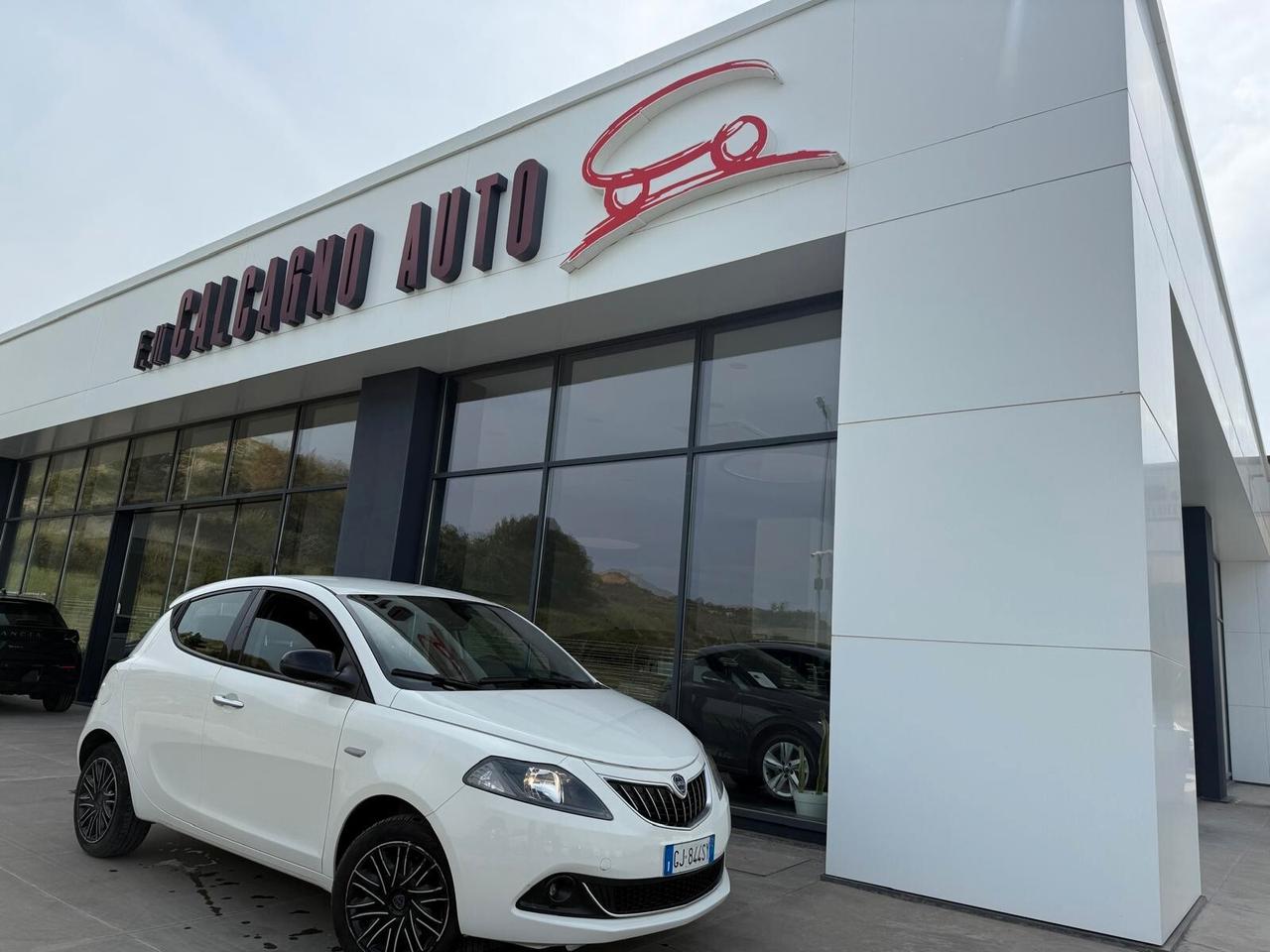 Lancia Ypsilon 1.0 FireFly 5 porte S&S Hybrid Gold