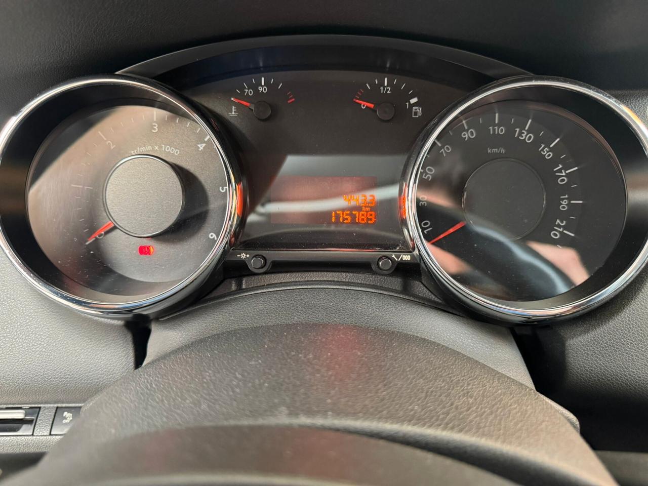 Peugeot 5008 2.0 HDi 150CV Business