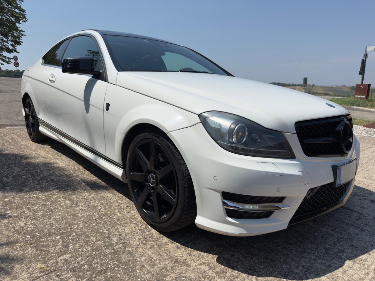 Mercedes-benz C 220 CDI Coupé Avantgarde AMG