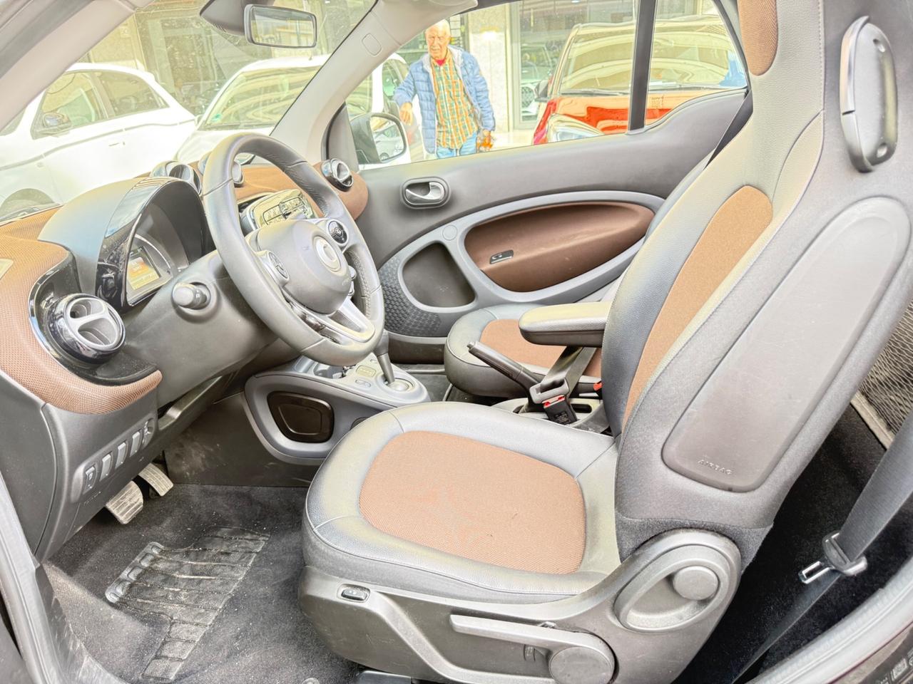 Smart ForTwo 70 1.0 twinamic cabrio Perfect LED PDC BLUETOOTH CERCHI 16 PELLE SOLO 25000 KM