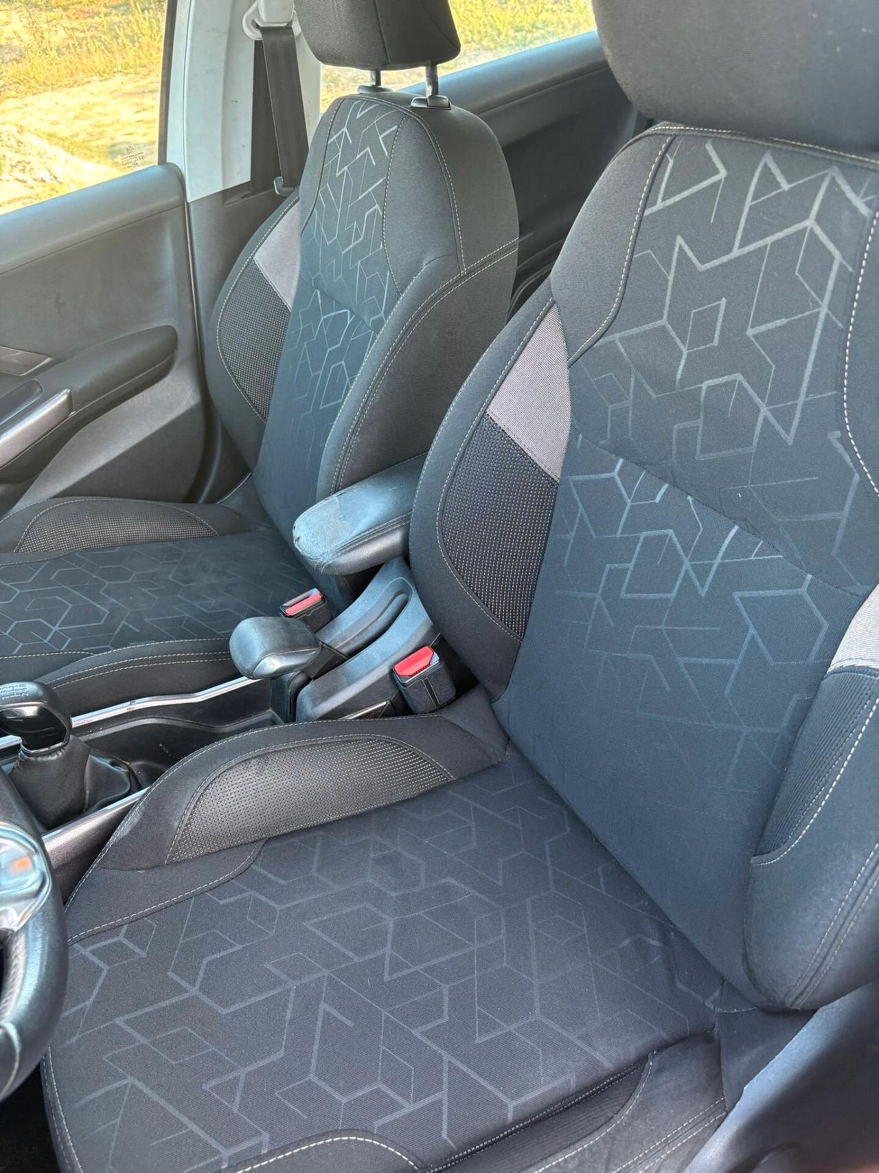 Peugeot 2008 BlueHDi 100 S&S Allure