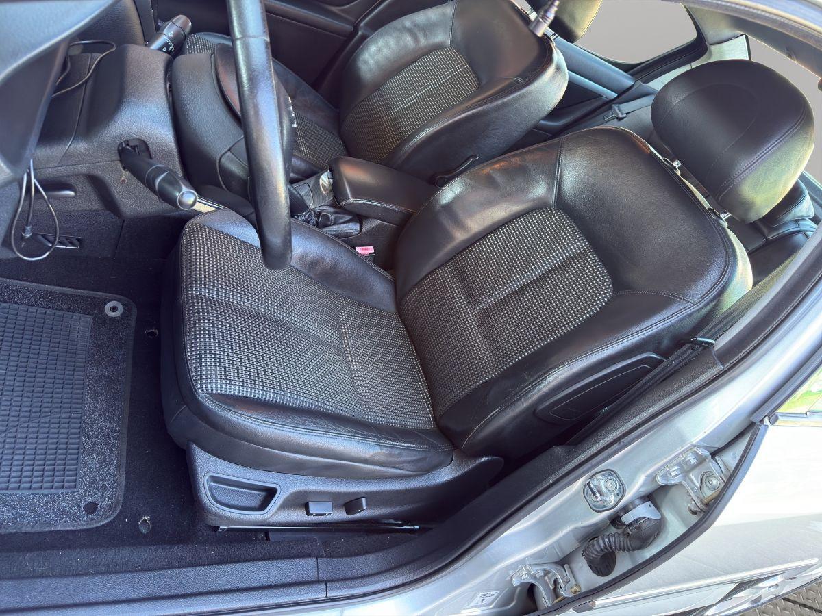 PEUGEOT - 407 - 2.0 HDi 136CV Premium