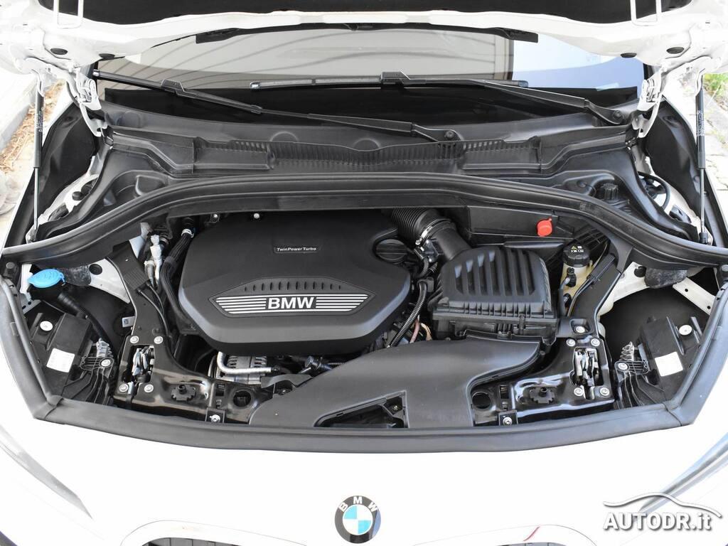 BMW Serie 216d Business autom. 7posti LED, Navi, Vetri oscurati