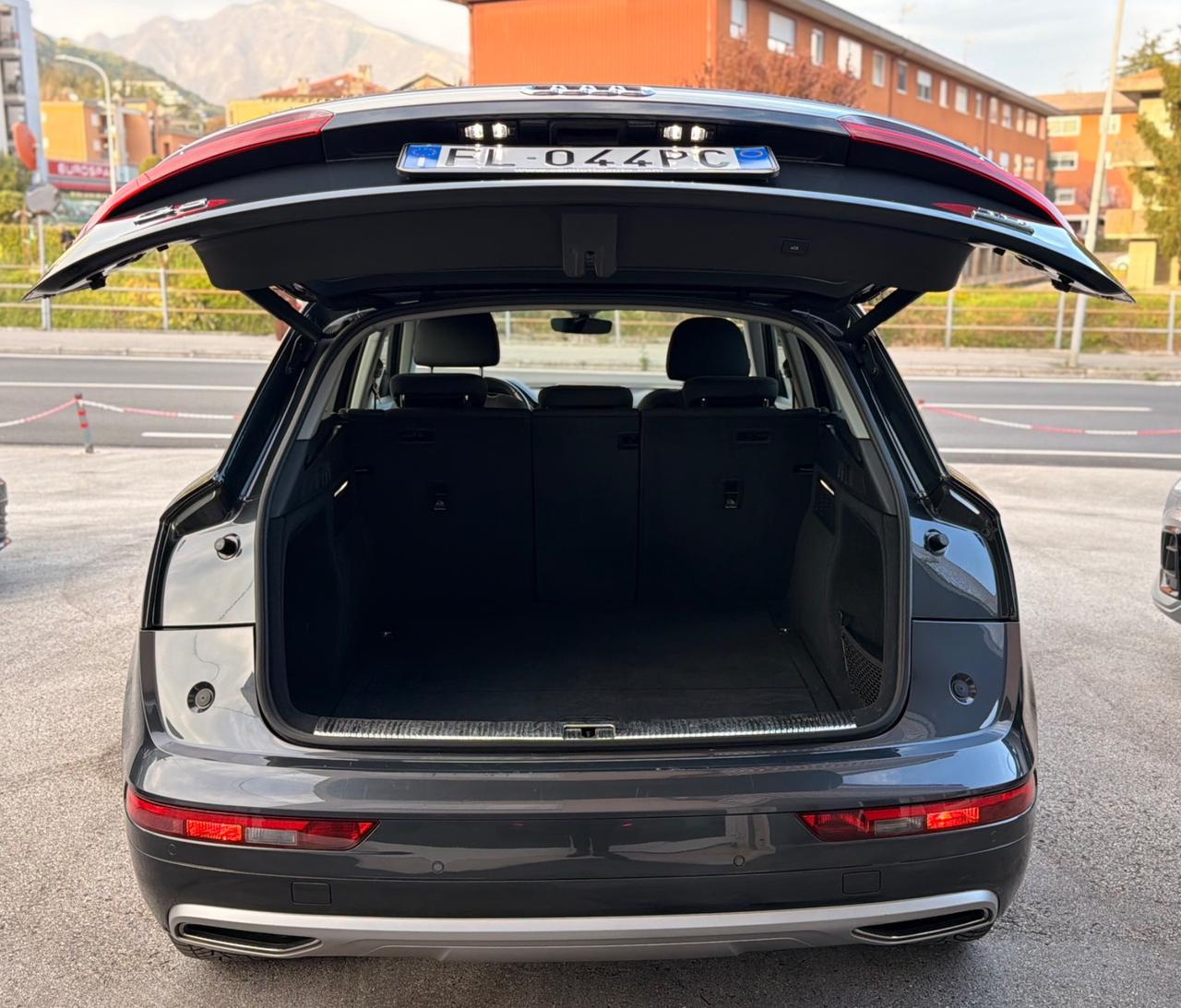 Audi Q5 2.0 TDI 190 CV quattro S tronic Business Sport