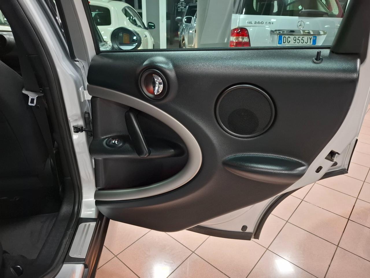 Mini Cooper Countryman 1.6 D Neopatentati