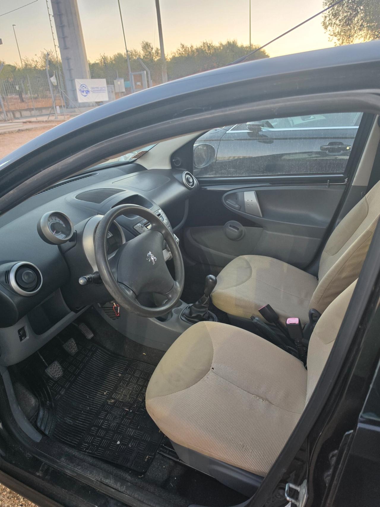 Peugeot 107 1.0 68CV 5p. Desir