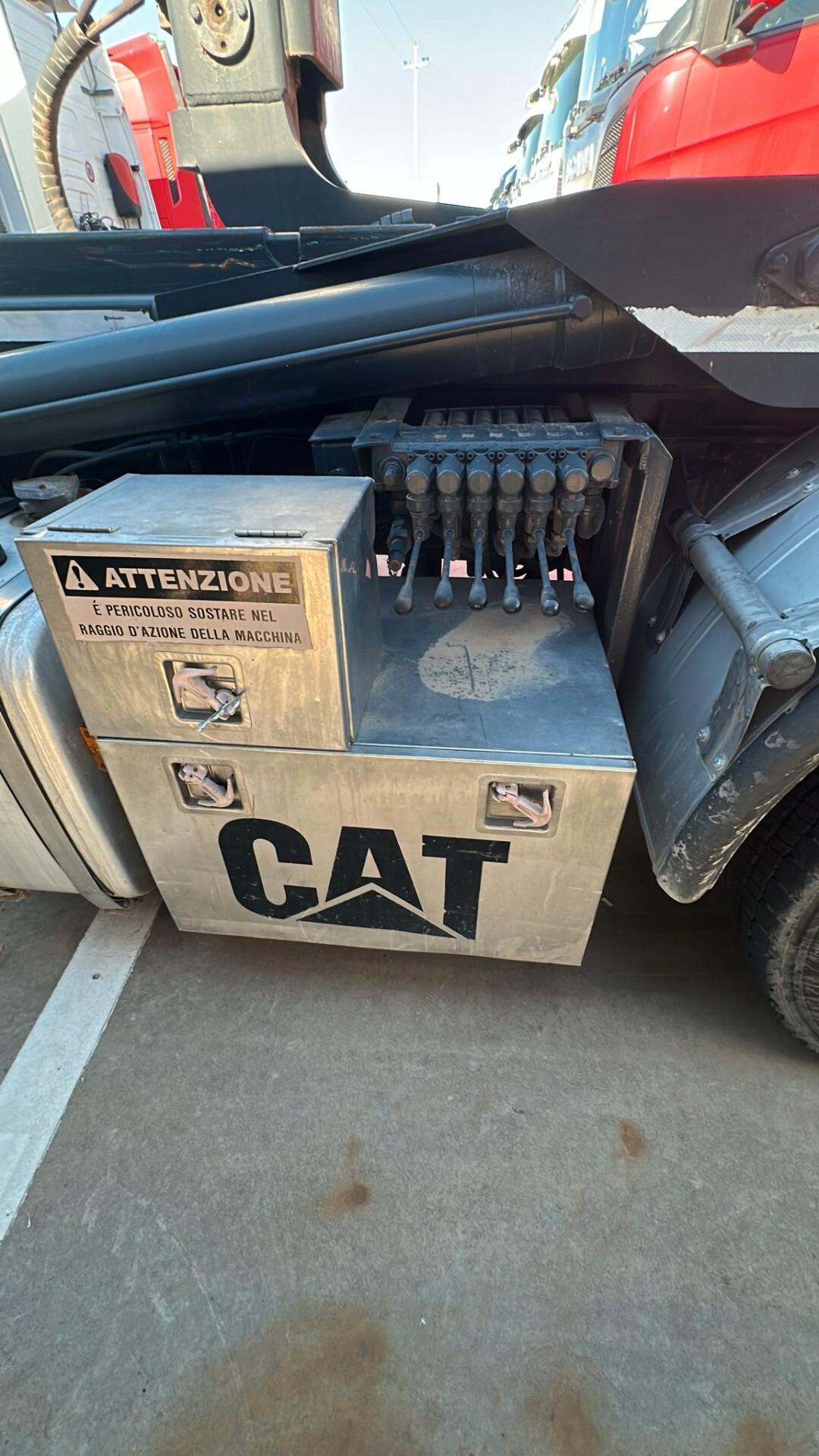 Scania 8x2 Scarrabile