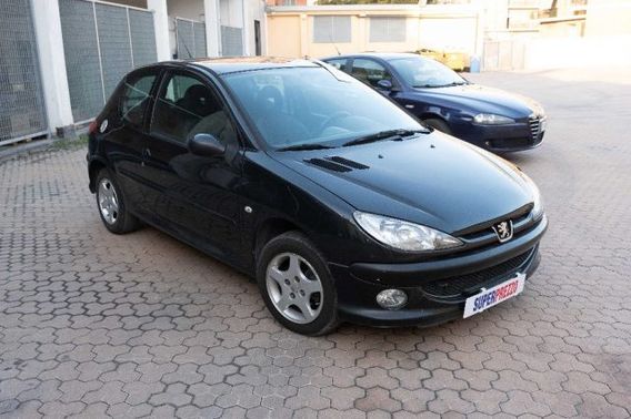PEUGEOT 206 1.6 HDi