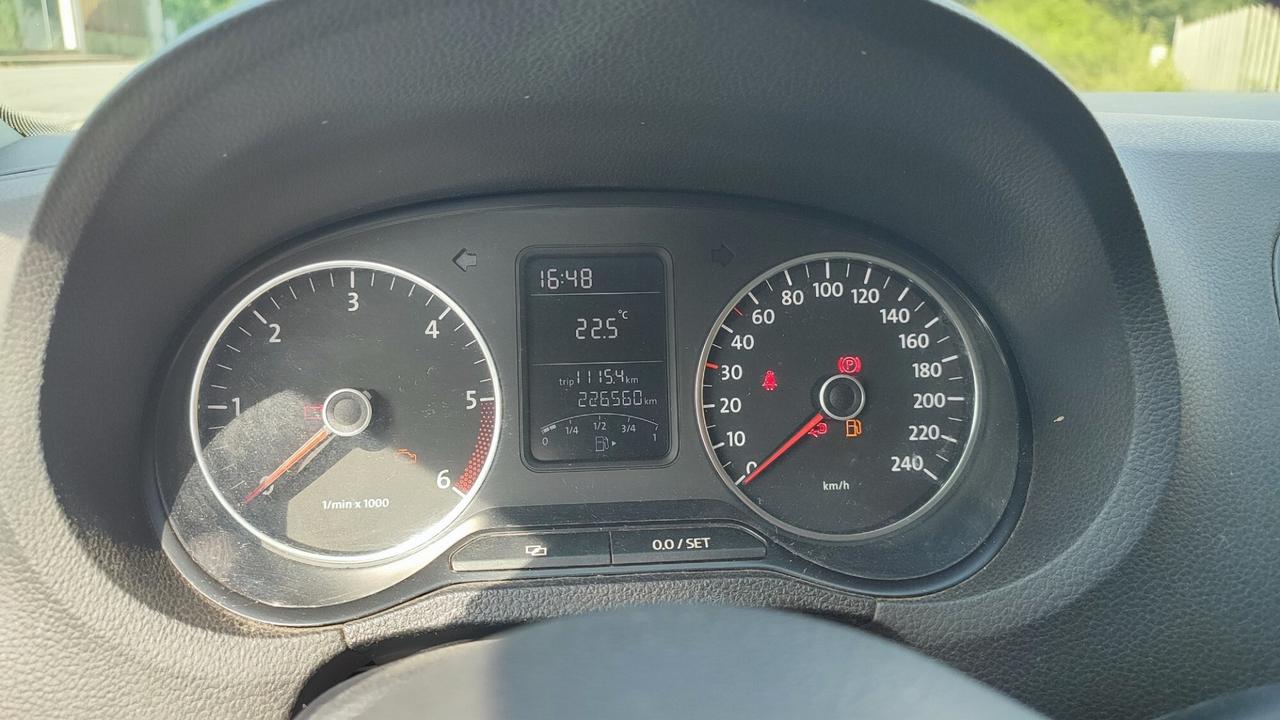 VOLKSWAGEN POLO 1.2 TDI CONFORTLINE 75CV