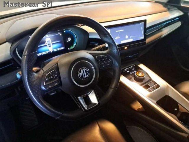 MG MG5 MG5 Luxury Long Range - GN040SG