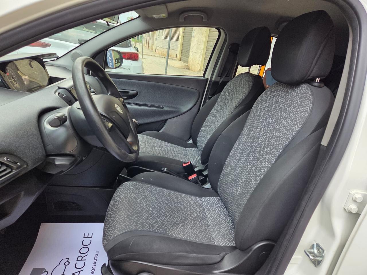 LANCIA YPSILON 1.2 69CV 5 PORTE GPL ELEFANTINO BLU