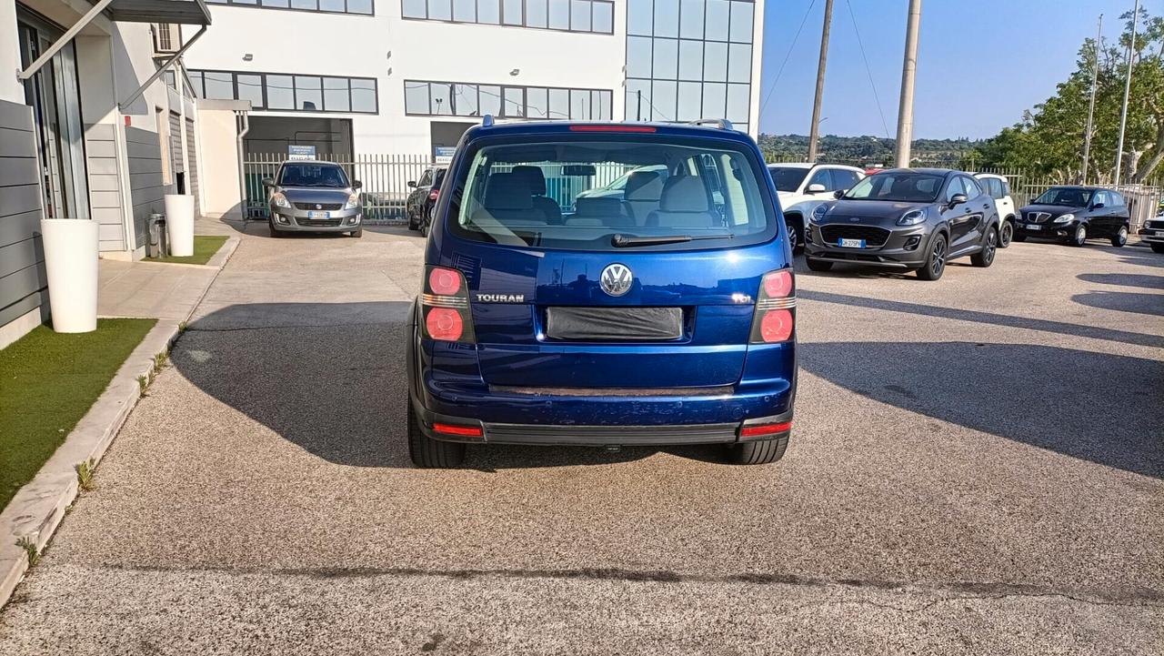Volkswagen Touran Cross 1.9 TDI 105CV 7 POSTI e GANCIO