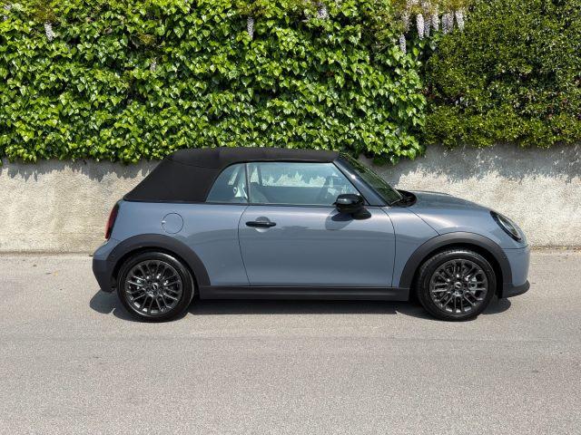 MINI Cooper C Cabrio Cooper C Favoured Cabrio
