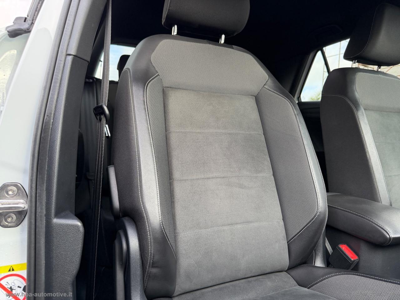 VOLKSWAGEN T-Roc 2.0TDI R-LINE NAVI LED PELLE MATRIX