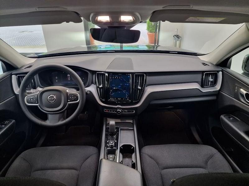 Volvo XC60 B4 (d) AWD Geartronic Momentum AUTOCARRO N1