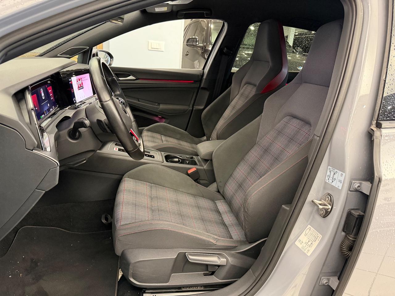 Volkswagen Golf GTI 2.0 245CV DSG