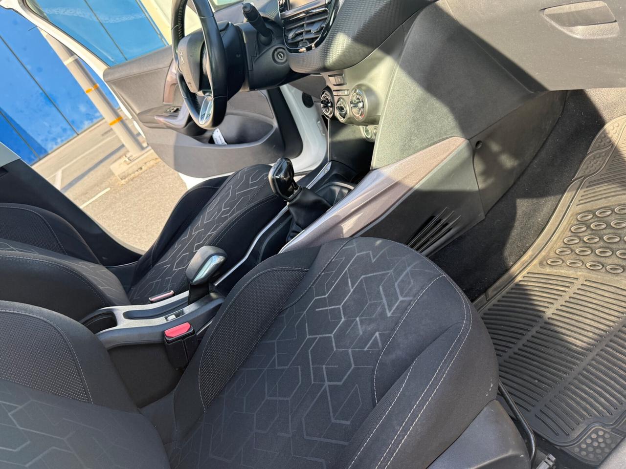 Peugeot 2008 BlueHDi 100 Allure-TETTO-FULL-PERMUTABILE