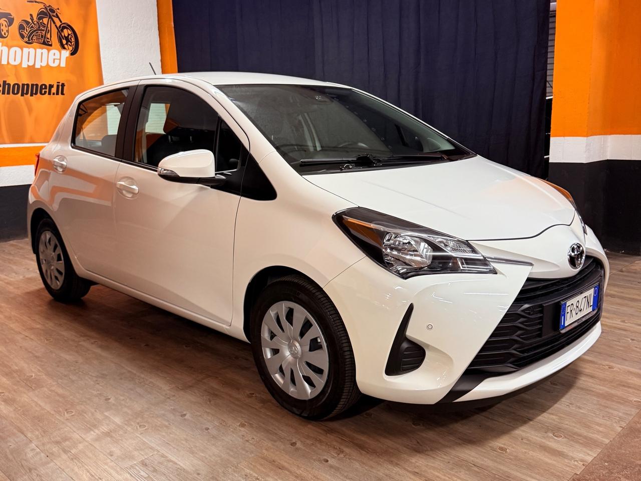 MERAVIGLIOSA TOYOTA YARIS, IN CONDIZIONI DA VETRINA CON SOLI 2930 KM