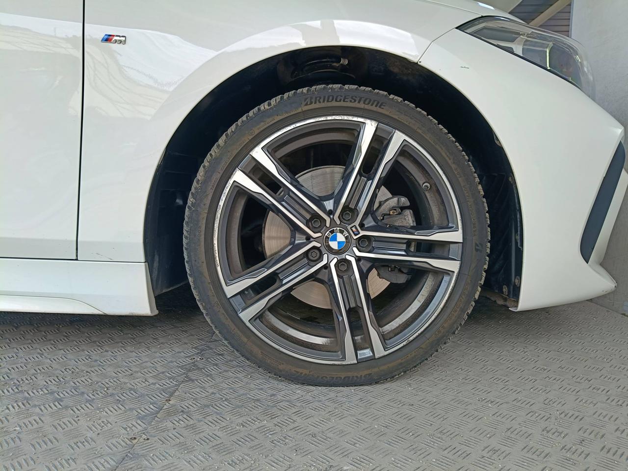 BMW Serie 1 F40 - 118d Msport auto