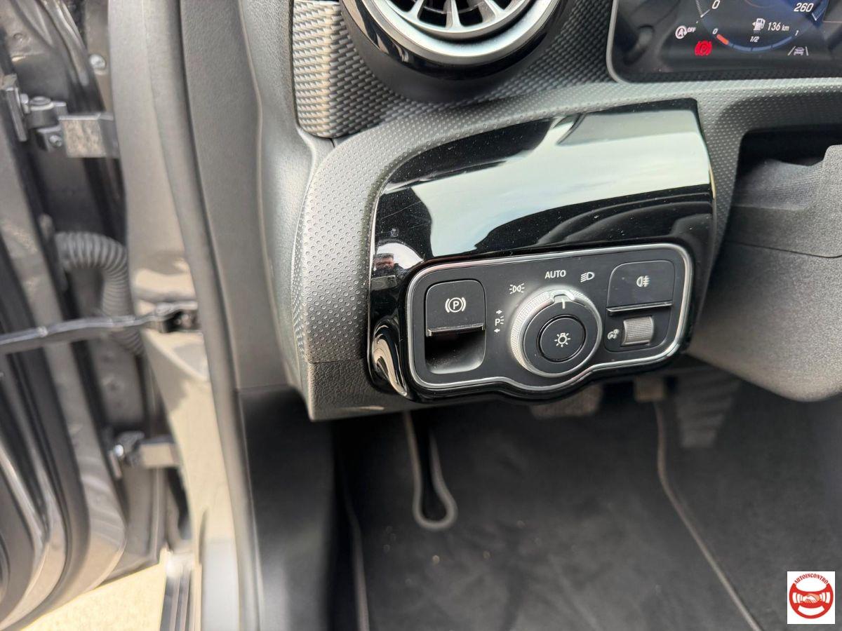 MERCEDES - Classe A A 180 d Sport auto