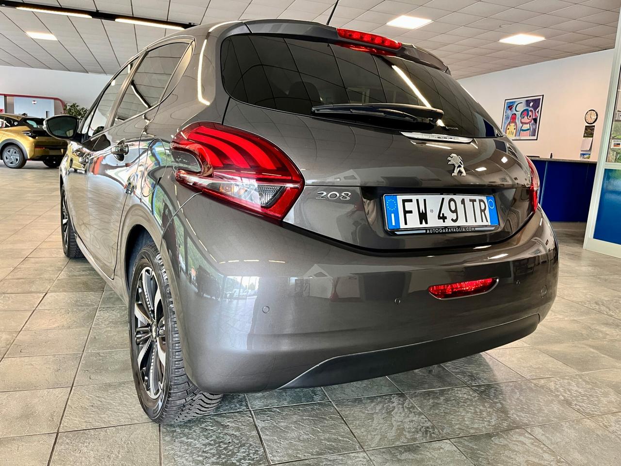 Peugeot 208 PureTech 82 Stop&Start 5 porte Signature