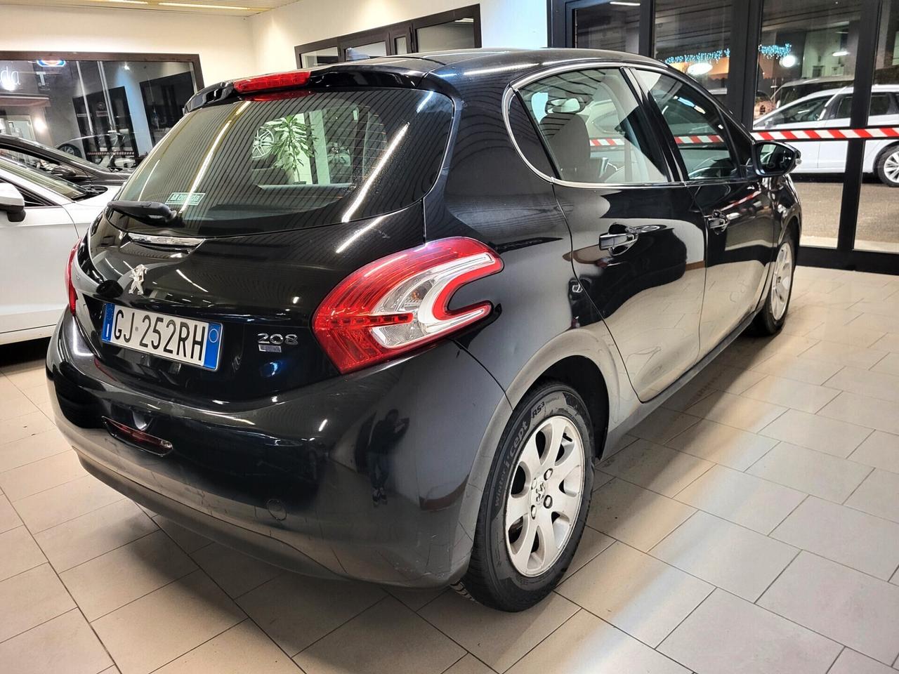 Peugeot 208 1.6 e-HDi 115 CV Stop&Start Allure