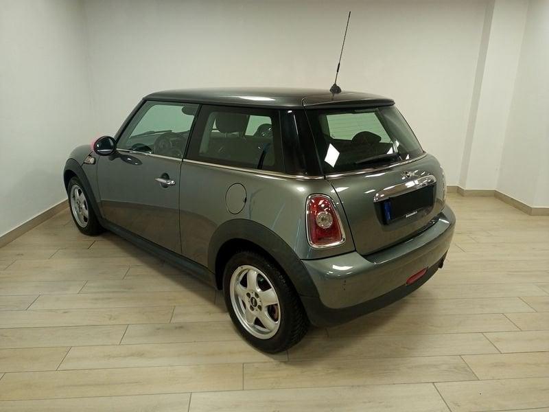 MINI Mini (R56) 1.4 16V One (55kW)