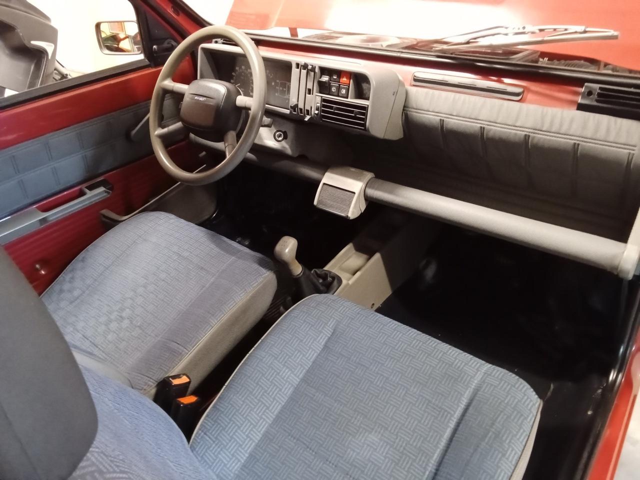 Fiat Panda 900 i.e. cat