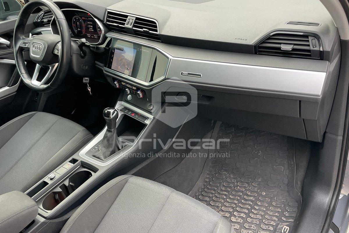 AUDI Q3 35 TDI S tronic Business Advanced