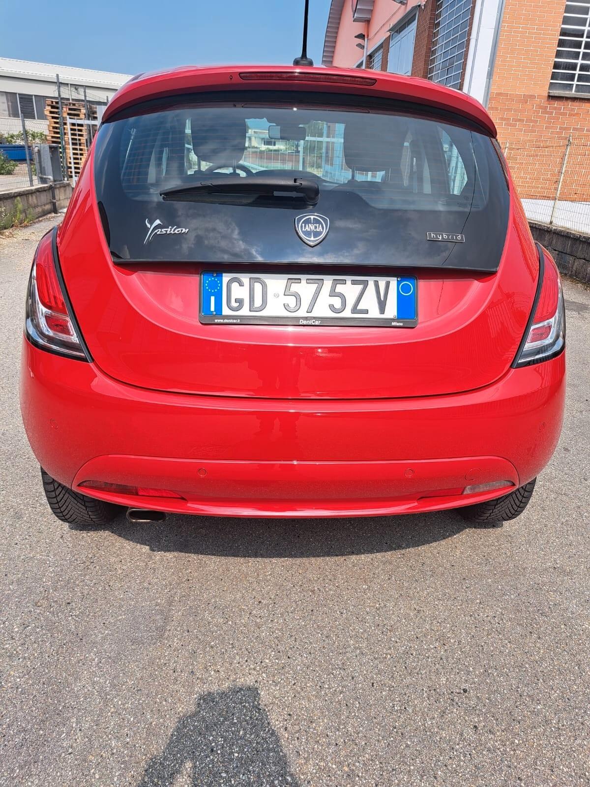 Lancia Ypsilon 1.0 FireFly 5 porte S&S Hybrid Ecochic Gold NESSUN VINCOLO DI FINANZIAMENTO