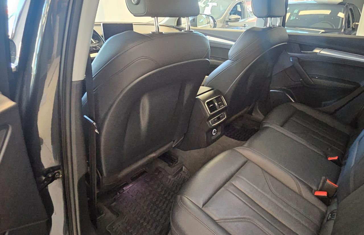 Audi Q5 35 TDI quattro S tronic Business Sport QUADRO COCKPIT