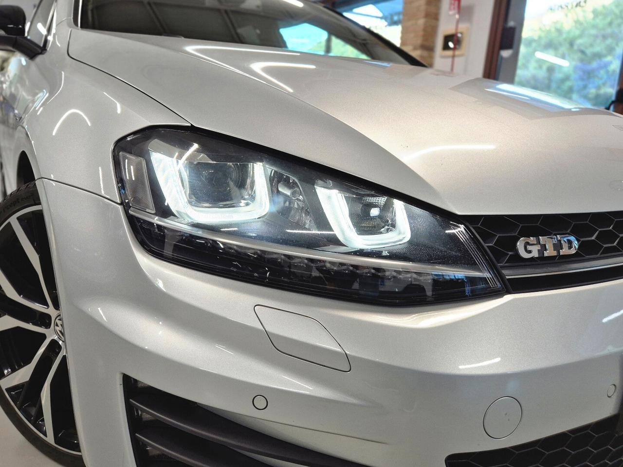 Volkswagen Golf GTD 2.0 TDI DSG 5p. BlueMotion Technology