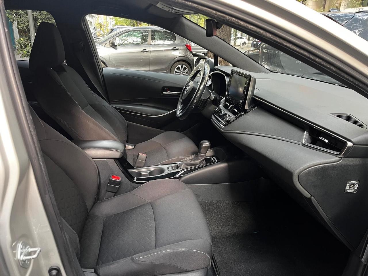 Toyota Corolla Touring Sports 2.0 Hybrid Business