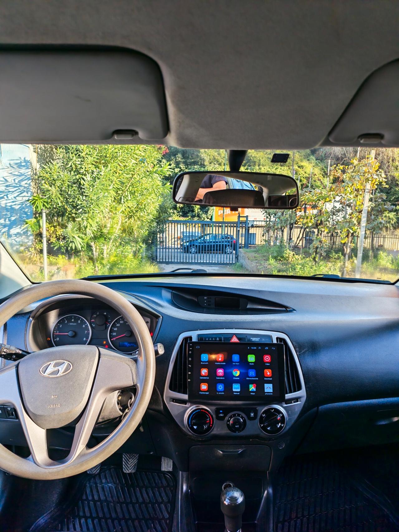 Hyundai i20 1.2 benzina CARPLAY SCHERMO 2013