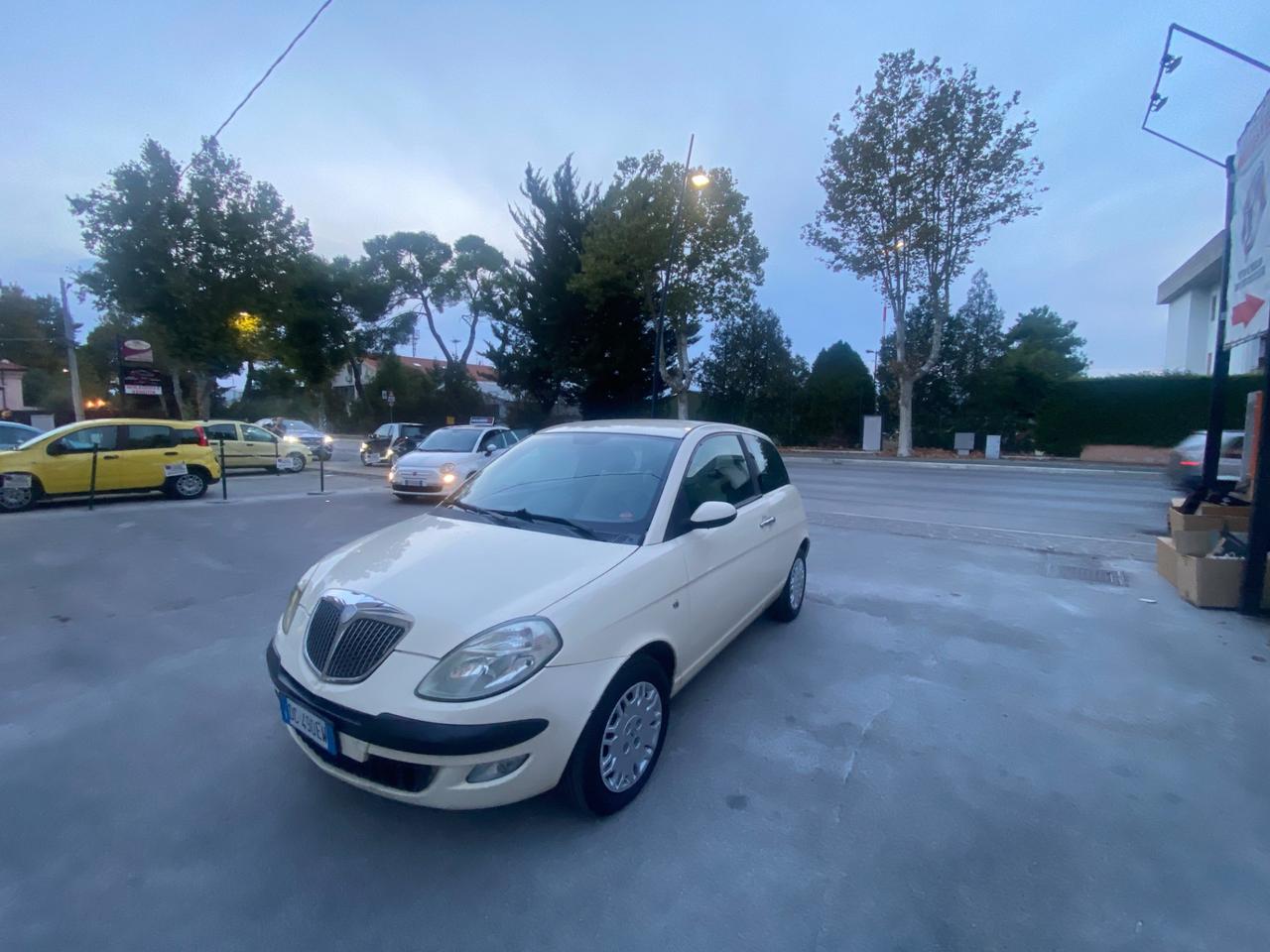 Lancia Ypsilon 1.3 Multijet 16V Platino