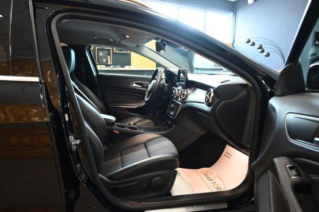 MERCEDES-BENZ GLA 180 SPORT AUTO NAVI TEL CAM 18"CRUISE PELLE/TESS.FULL!