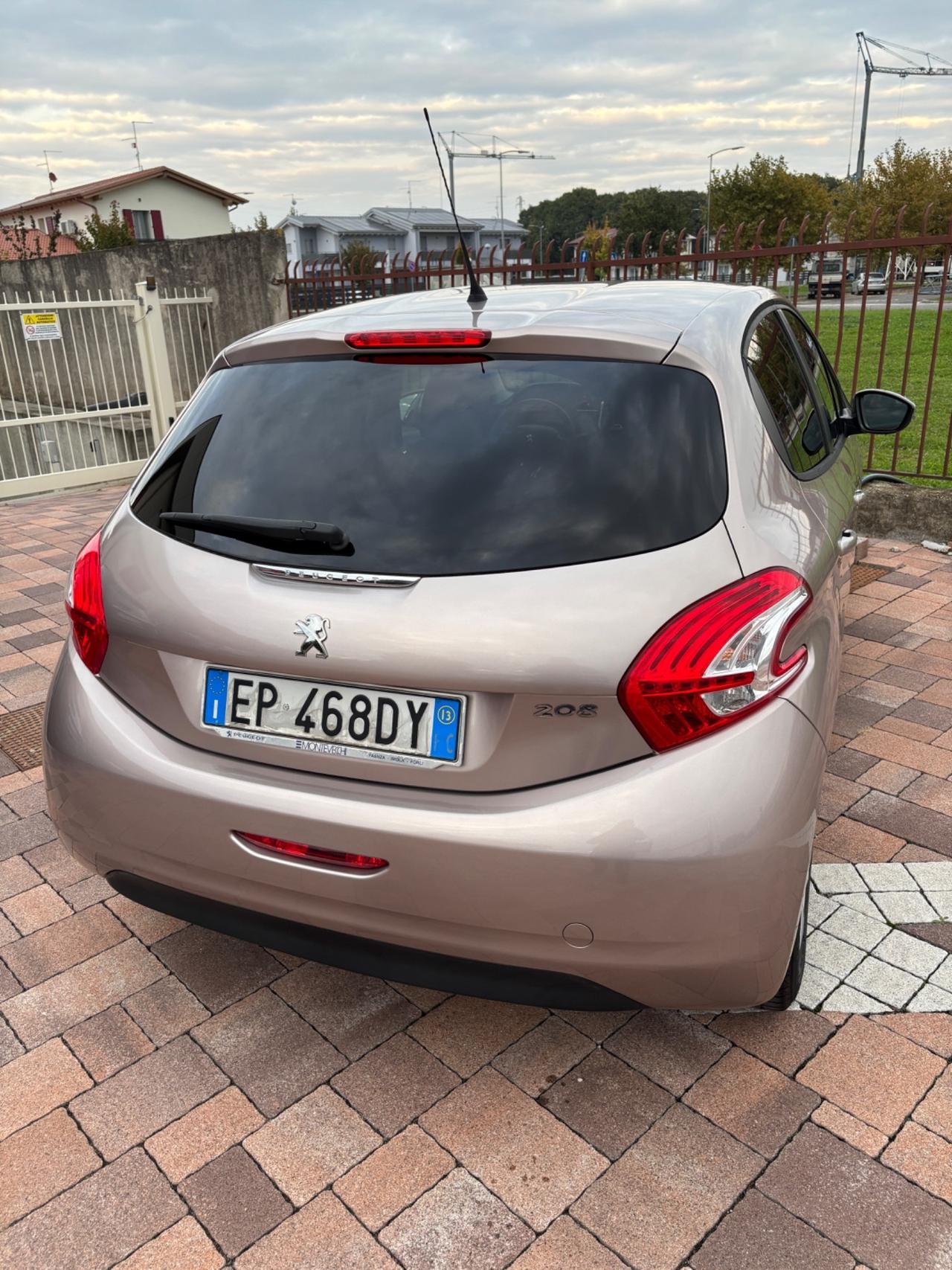 Peugeot 208 1.2 VTi 82 CV 5 porte Active