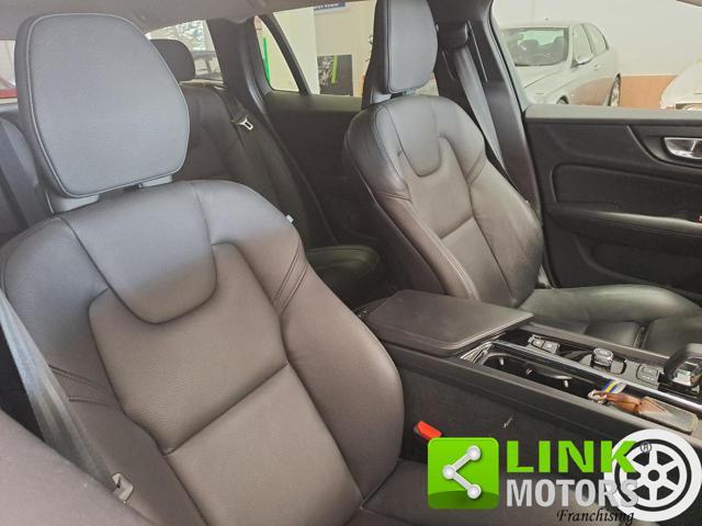 VOLVO V60 Cross Country 2.0 B4 D 211H 195 MHEV HYBRID PLUS AWD AUTOMATICA